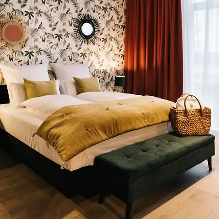 Am - Gaestezimmer Hotel *